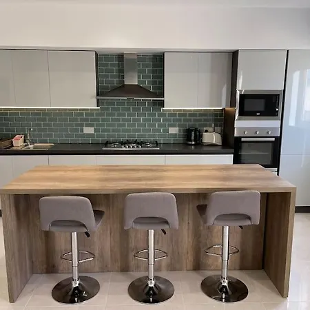 Apartman Sunset Modern 1 Bedroom Near The *
