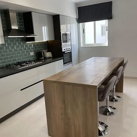 Sunset Modern 1 Bedroom Near The Apartment *